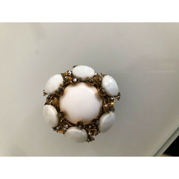 Miriam Haskell Jewelry - Vintage Miriam Haskell Pin‎ White Faceted Stones Rhinestones Gold Tone Metal